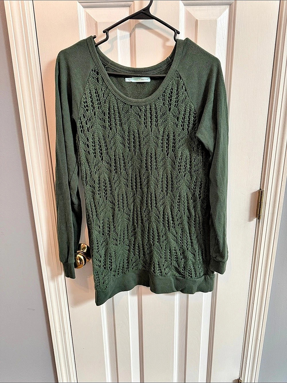 maurices Long Sleeve Lace Front Top in Green Large Like New
